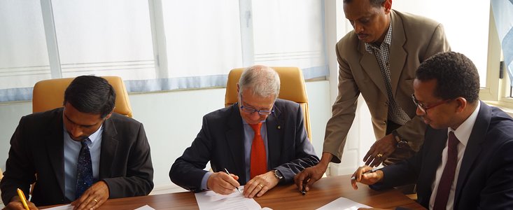 IAU and Ethiopian Ministry of Science and Technology sign addendum concerning East African ROAD